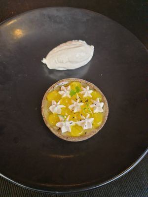 Lemon tart at Green Man's Arms in Carlton