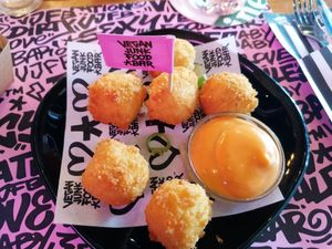 Mac and cheese balls at Vegan Junk Food Bar - De Pijp in Amsterdam