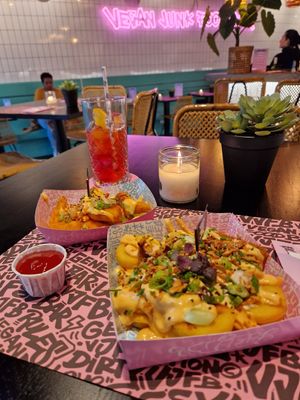 Vegan Shrimps and Vegan BBQ Ribs at Vegan Junk Food Bar - De Pijp in Amsterdam