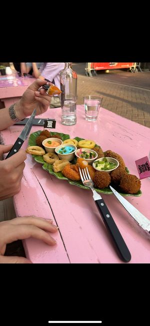 Share plate at Vegan Junk Food Bar - De Pijp in Amsterdam