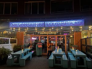  Chilled vibes 🎶   at Vegan Junk Food Bar - De Pijp in Amsterdam