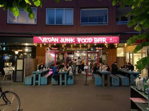 Still busy late on at Vegan Junk Food Bar - De Pijp in Amsterdam