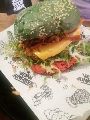 Daddy Mac Chicken at Vegan Junk Food Bar - De Pijp in Amsterdam