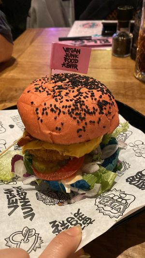 DADDY MC CHIK’N at Vegan Junk Food Bar - De Pijp in Amsterdam
