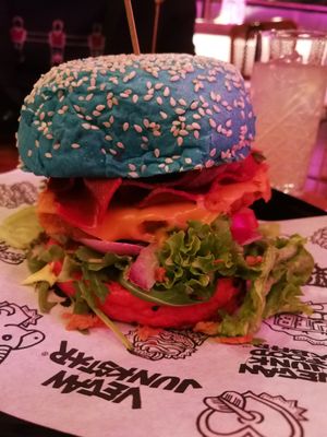 daddy mc chick'n - delicious!! with cheese and bacon at Vegan Junk Food Bar - De Pijp in Amsterdam