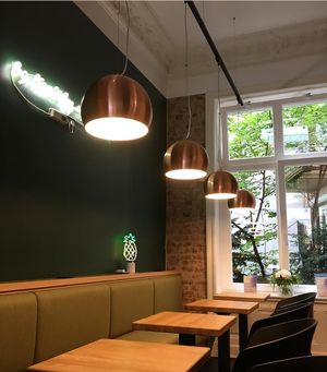 Juicebar Lebeleicht, gemütlicher Sitzbereich at Lebeleicht Hamburg in Hamburg