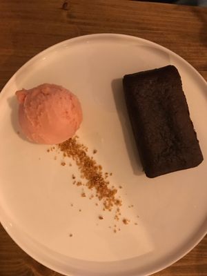 Vegan brownie  at Eetkamer Everydays in Zwolle