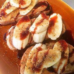 Organic Peanut Butter & Banana with Date Nectar, Chia & Flax Seed at True Story in York