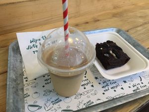 PB smoothie & Oreo brownie at Fressh in Birmingham