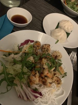 Bun nems salad at L'Usyne in Marseille