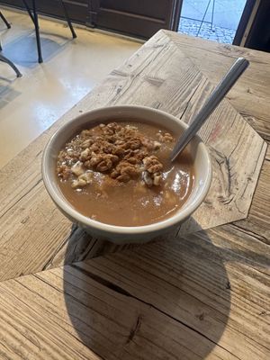Apple cinnamon porridge (vegan)  at Haferkater - Mauerpark in Berlin