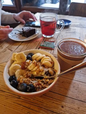 Granolakater at Haferkater - Mauerpark in Berlin