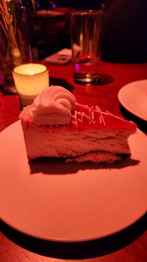 White Chocolate Raspberry Cheesecake #Veganuary at No5nyc & The Vegoist in Astoria
