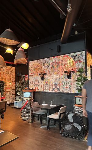 Front dining room  at No5nyc & The Vegoist in Astoria