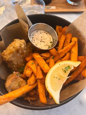 Fish & chips (tofu)   at LOV in Laval