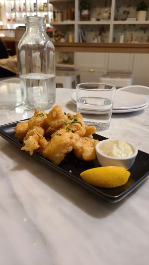 LOV Calamari at LOV in Laval