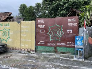 Closed since September, 2021 (according to the neighbours)  at Milas in Yogyakarta