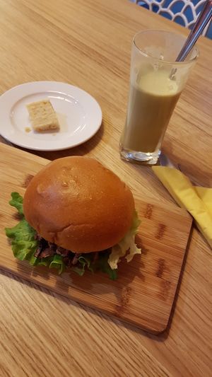 Pulled pork burger at be Well in Bochum