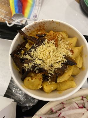 Mac and Cheese Plant 🌱 Based #Veganuary at Beatnic - Rockefeller Plaza in New York City