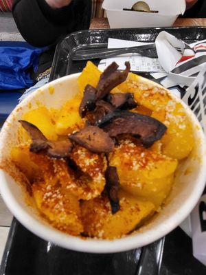 Mac n cheese at Beatnic - Rockefeller Plaza in New York City