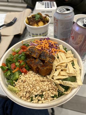 Peanut kale tofu salad and Mac and cheese   at Beatnic - Rockefeller Plaza in New York City