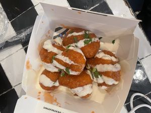 Cauli-buffalo wings😋 #Veganuary at Beatnic - Rockefeller Plaza in New York City