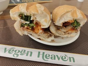 Banh mi chay at Hoa Sen - Nguyen Van Cu in Da Lat