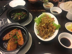 Huge voice of dishes at Hoa Sen - Nguyen Van Cu in Da Lat