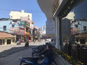 “Vegan restaurant" at Hoa Sen - Nguyen Van Cu in Da Lat