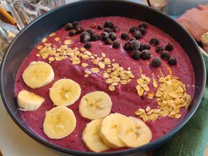 Smoothie bowl at Cafe Bar 67 in Athens