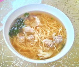 Wonton & noodles at Loving Hut 愛家 - Sanmin District in Kaohsiung