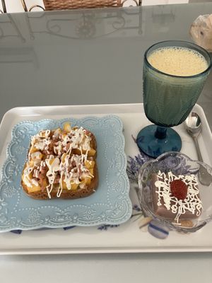 Breakfast including Mango shake / toast / puddingg  at Loving Hut Paradise Island in Penghu