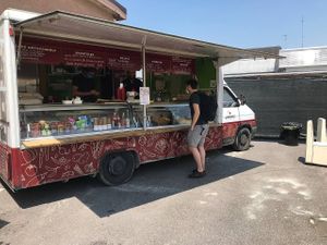 The Truck at UMAMI - Natura Golosa Food Truck in Dolo