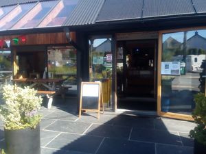  at Cletwr in Trer Ddol