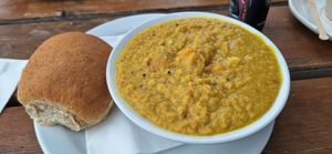 Sweet potato Dhal at Cletwr in Trer Ddol