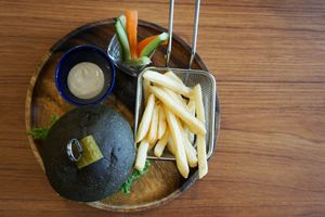 Homemade Avocado Salsa Burger at VegFarm - Wú Guójiè Shū Shí in Taichung