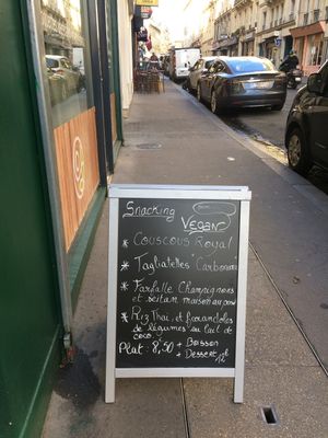 Lunch items of the day at 2VShop in Paris