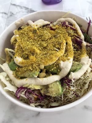 Ensalada Di Giardino
(Quinoa, palta, brotes, repollo, queso de caju, queso de semillas, pasas, nuez) at Sparaw - Recoleta in Buenos Aires
