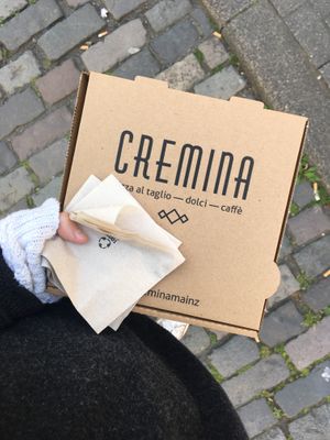 Vegan pizza ☺️ no cheese!  at Cremina in Mainz