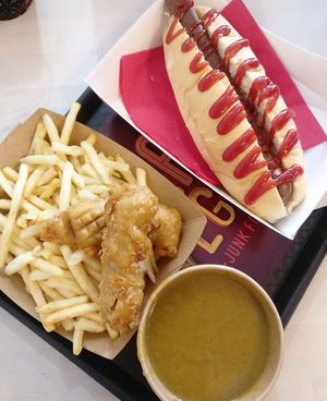 Hot dog at Greazy Vegan in Cardiff