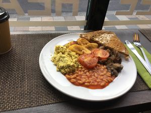 Seriously scrumptiously delicious breakfast. Can’t recommend highly enough  at Plantbase Cafe in South West London