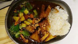 Hotplate hot sauce tofu with rice at New Vege 新素 in East Singapore