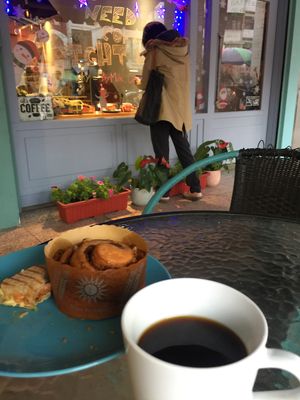 Afternoon tea time at Happy Green - Tainan Wei Le Lu in Tainan