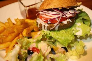 Yummy Falafel Veggie Burger 佛拉佛漢堡 at Happy Green - Tainan Wei Le Lu in Tainan