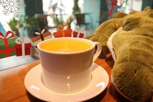 Veggie soup & Happy crocodile at Happy Green - Tainan Wei Le Lu in Tainan