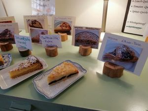 Auch vegane Kuchen im Angebot  at Cafe Moller in Unna