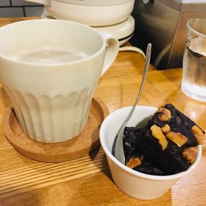 Nice roasted green tea ラテ at Kuppila in Nara