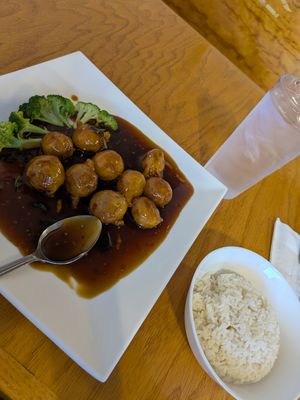 General tsao balls at Jeff's Vegan in Frisco