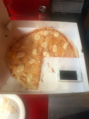 20 inch pizza (iPhone for scale!) at DiFontaine's Pizzeria in Dublin