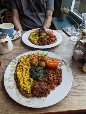 2 vegan breakfasts at The Handle Bar in Oxford